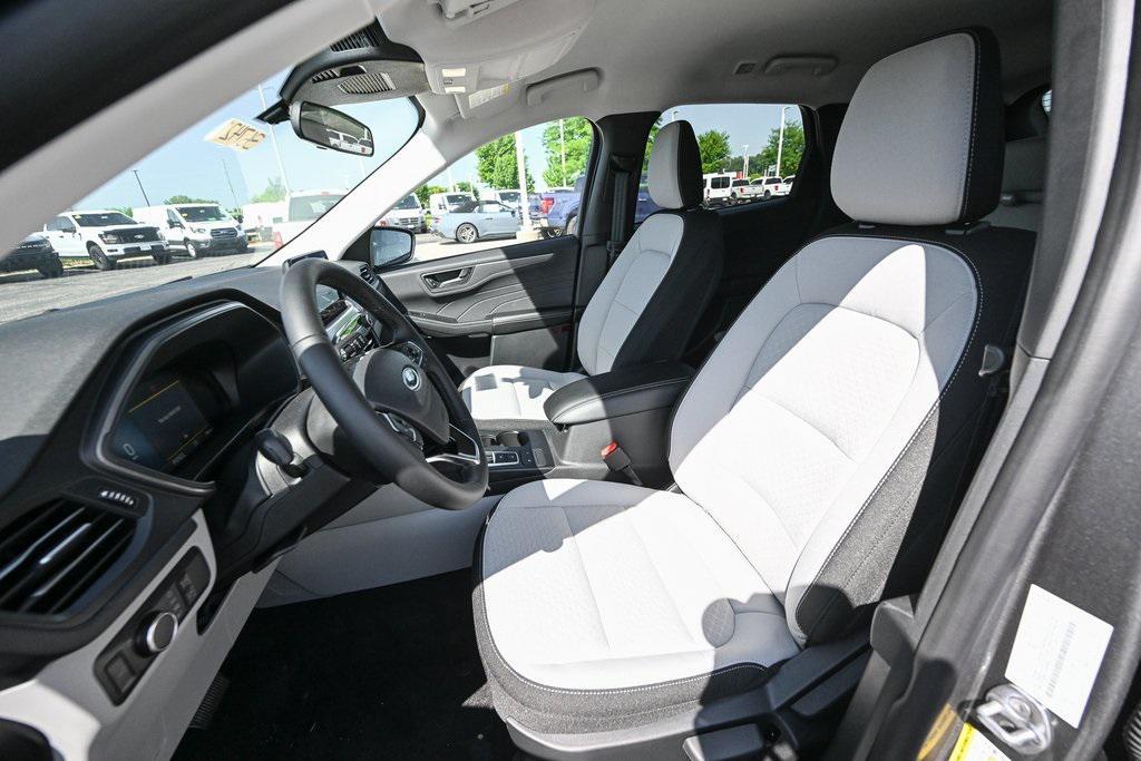 new 2025 Ford Escape car, priced at $28,398