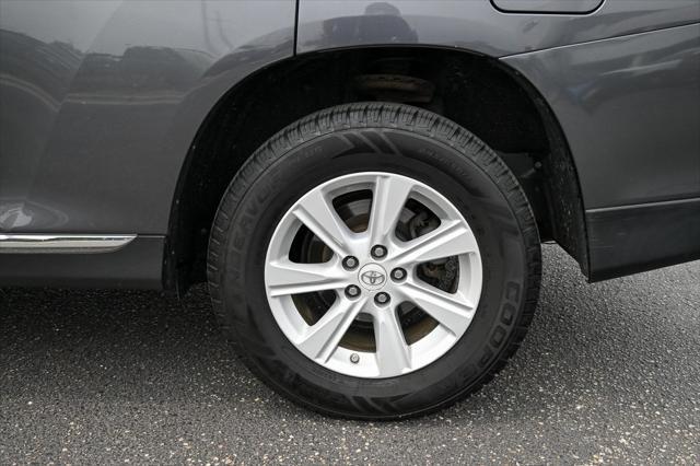 used 2011 Toyota Highlander car, priced at $9,986
