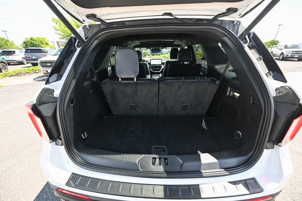 new 2025 Ford Explorer car, priced at $58,246