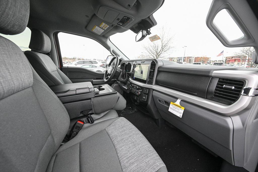 new 2025 Ford F-250 car, priced at $75,690