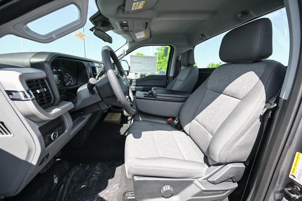 new 2025 Ford F-350 car, priced at $57,215