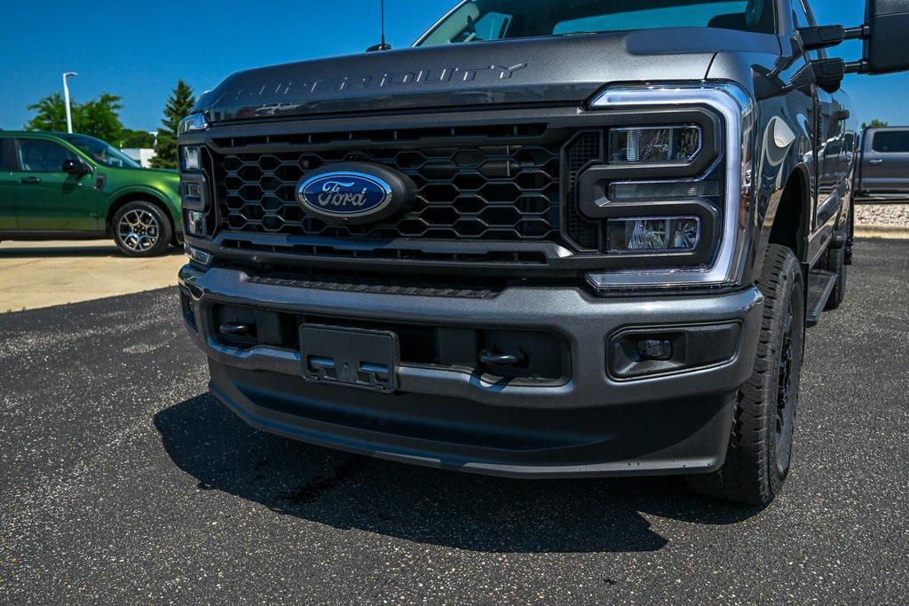 new 2025 Ford F-350 car, priced at $57,215
