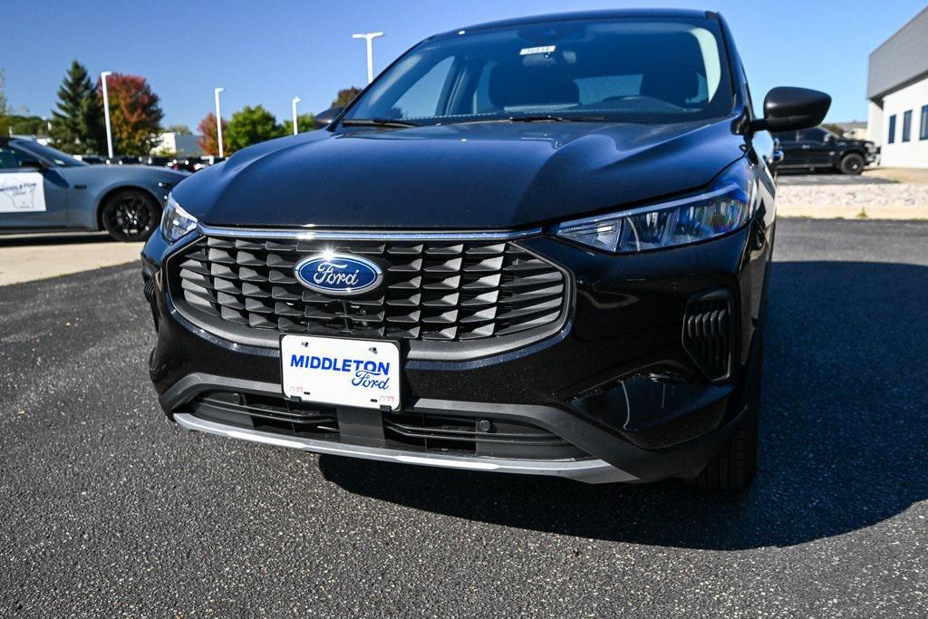 new 2025 Ford Escape car, priced at $29,358