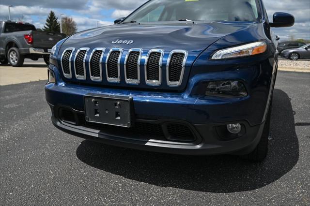 used 2018 Jeep Cherokee car, priced at $15,881