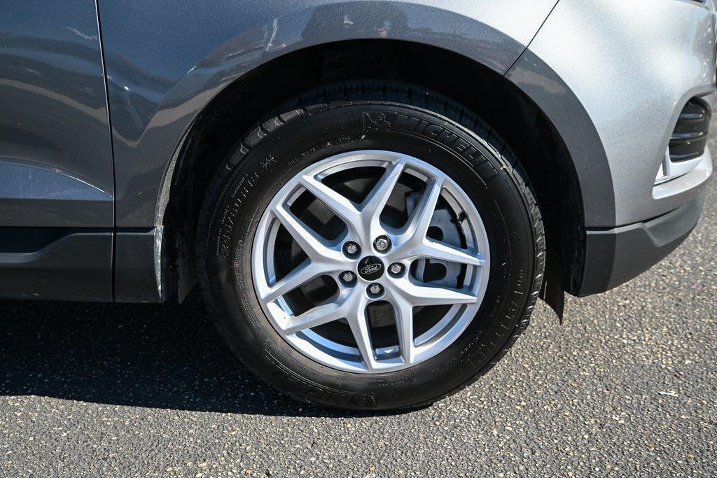 used 2024 Ford Edge car, priced at $27,981