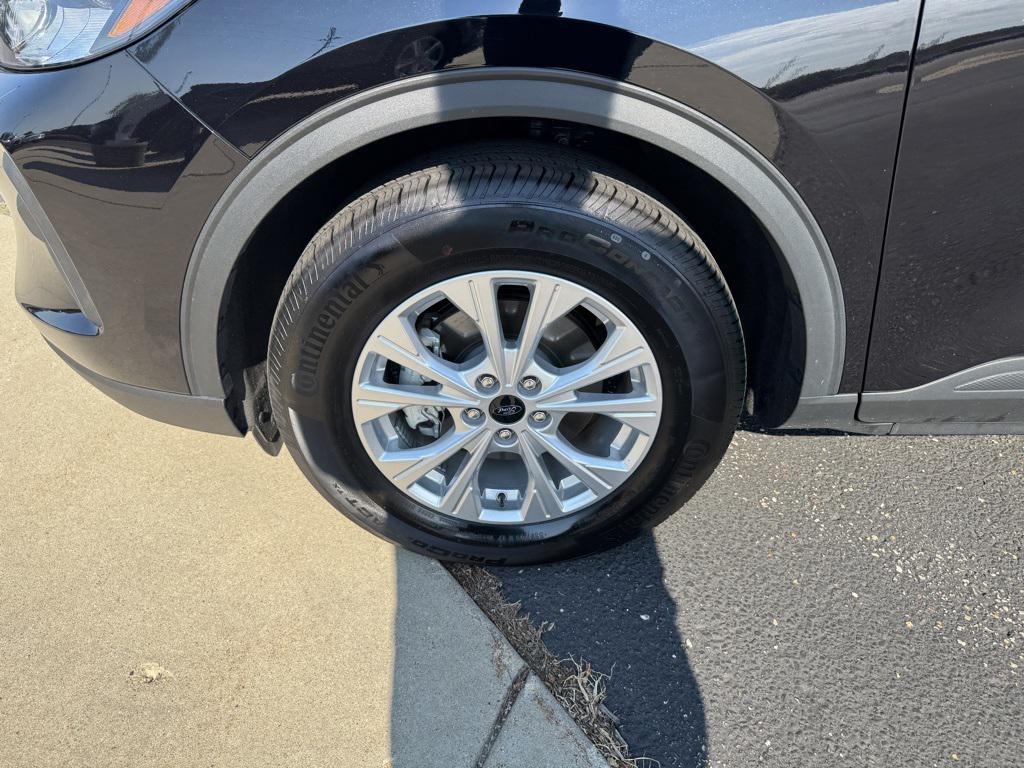used 2023 Ford Escape car, priced at $26,971