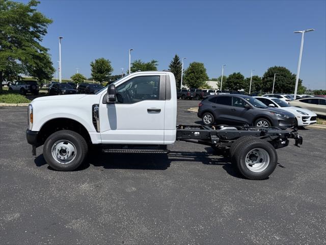 new 2025 Ford F-350 car, priced at $59,575