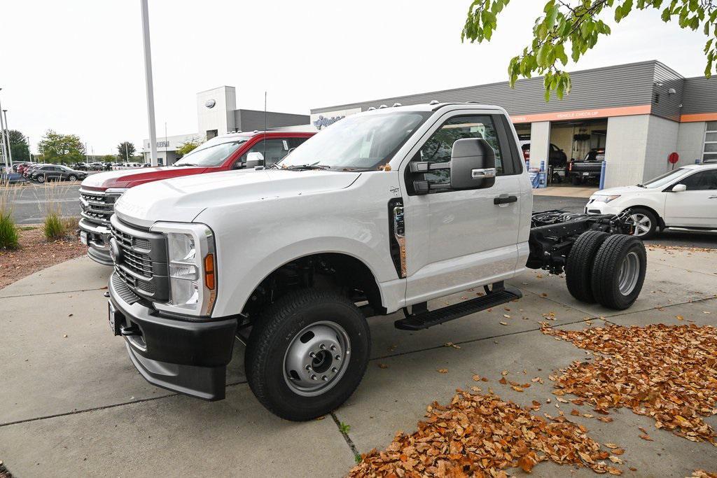 new 2025 Ford F-350 car, priced at $57,846