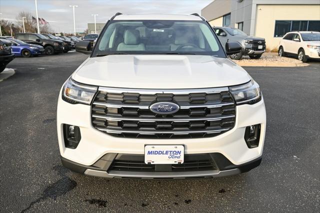 new 2025 Ford Explorer car, priced at $47,902