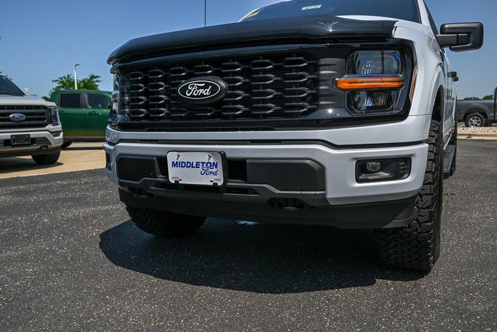 new 2025 Ford F-150 car, priced at $58,546