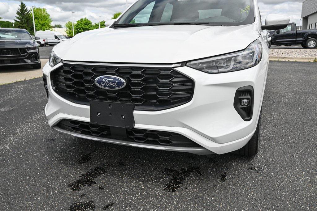 new 2025 Ford Escape car, priced at $37,044