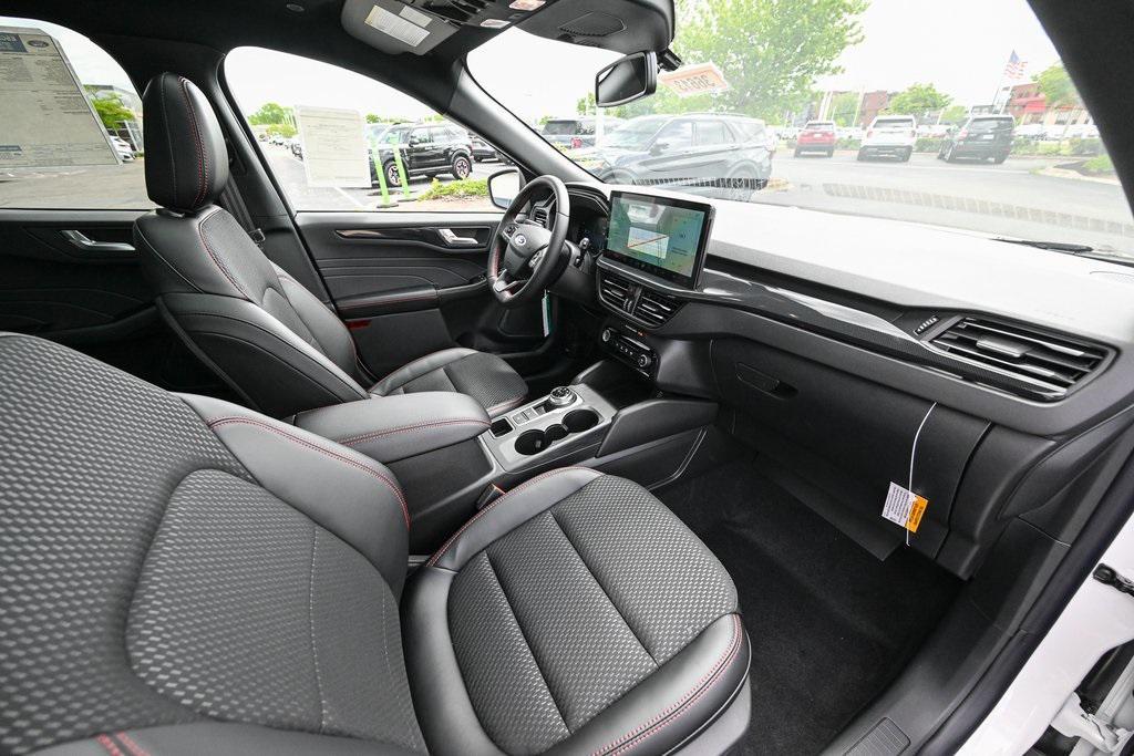 new 2025 Ford Escape car, priced at $37,044