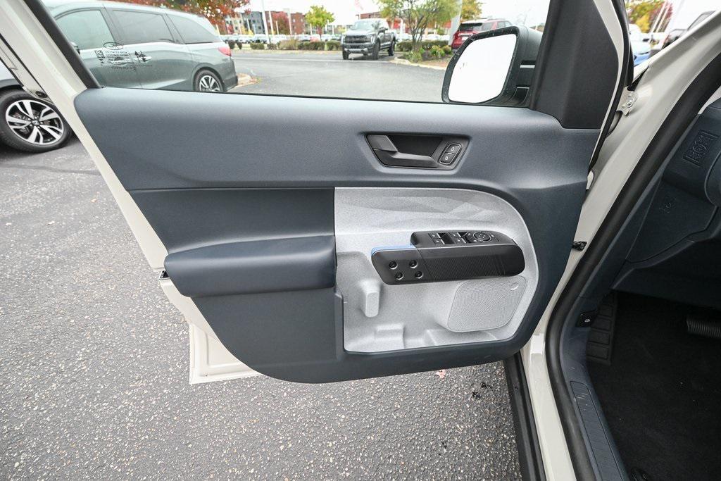 new 2025 Ford Maverick car, priced at $33,270