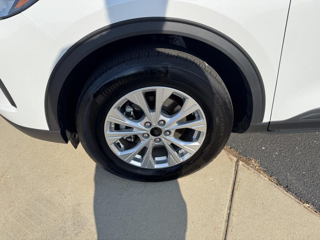 used 2023 Ford Escape car, priced at $26,881