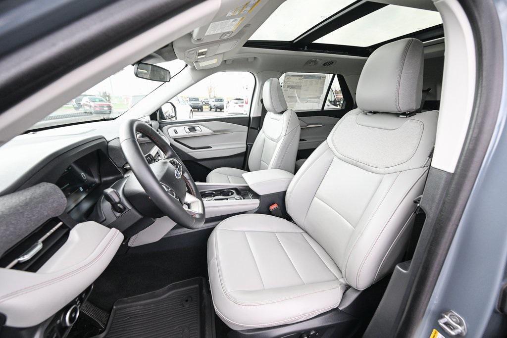 new 2025 Ford Explorer car, priced at $44,476