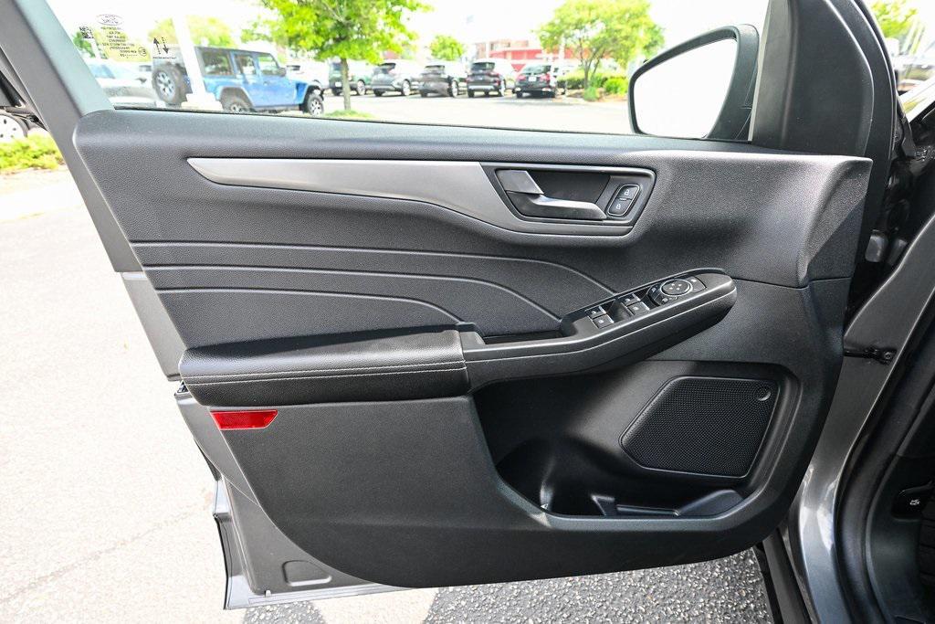 new 2025 Ford Escape car, priced at $26,749