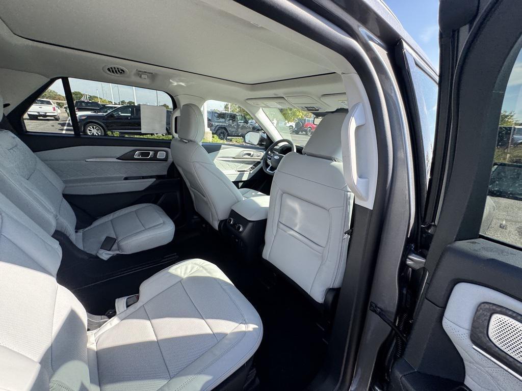 new 2025 Ford Explorer car, priced at $59,800