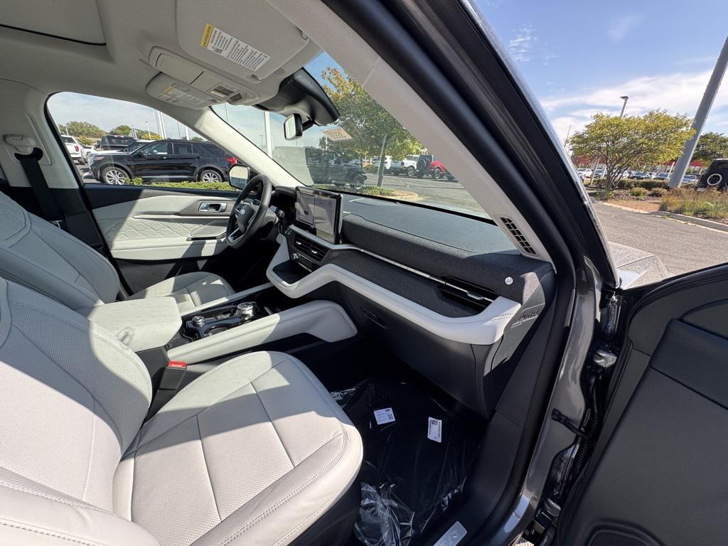 new 2025 Ford Explorer car, priced at $59,800