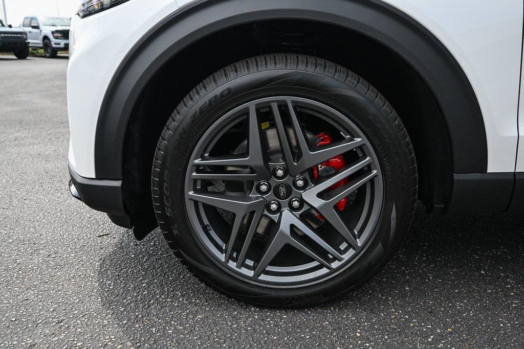new 2025 Ford Explorer car, priced at $47,491