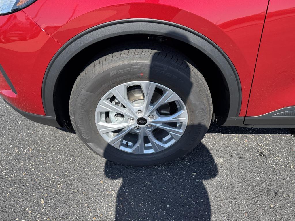 new 2025 Ford Escape car, priced at $30,562