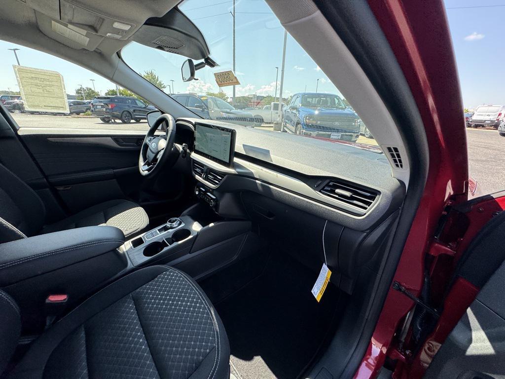 new 2025 Ford Escape car, priced at $30,562