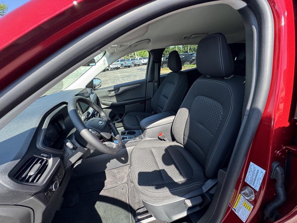 new 2025 Ford Escape car, priced at $30,562