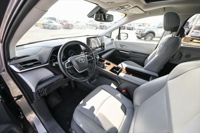 used 2021 Toyota Sienna car, priced at $35,882