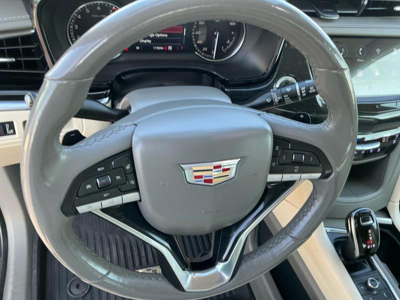 used 2021 Cadillac XT6 car, priced at $23,995