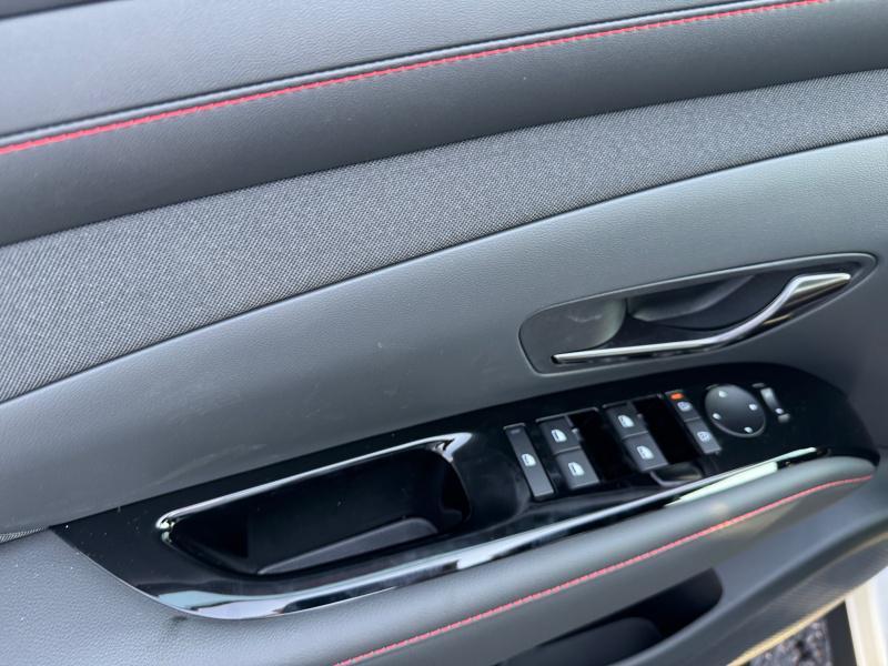 new 2025 Hyundai TUCSON Hybrid car, priced at $40,609