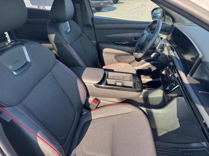 new 2025 Hyundai TUCSON Hybrid car, priced at $40,609