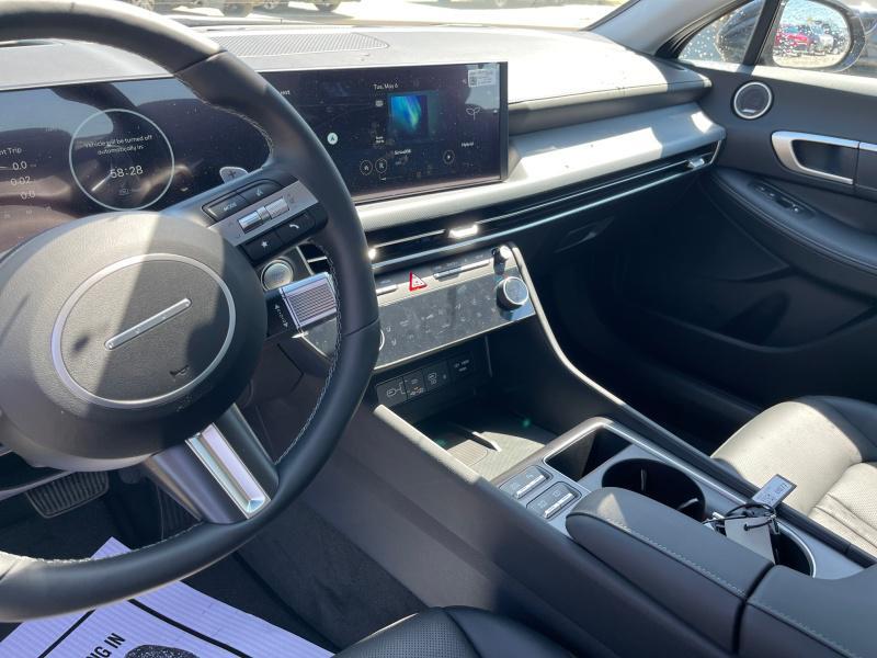 new 2025 Hyundai Sonata Hybrid car, priced at $39,859