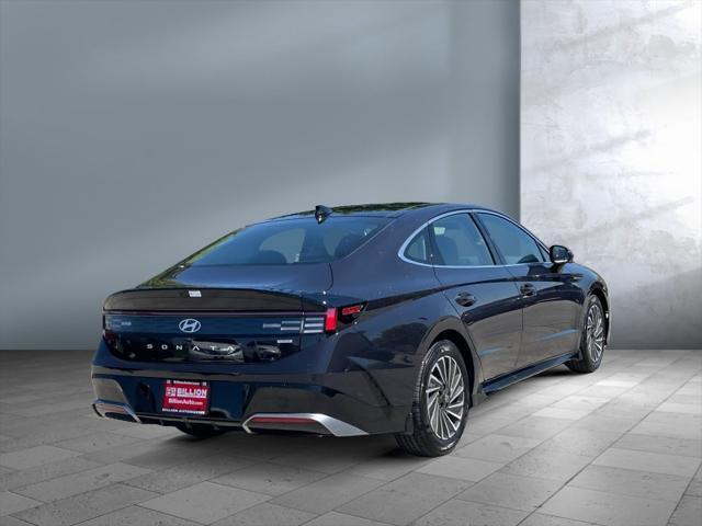 new 2025 Hyundai Sonata Hybrid car, priced at $39,859