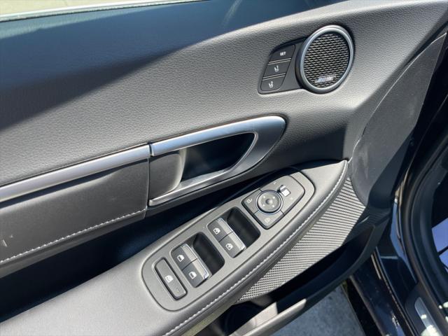 new 2025 Hyundai Sonata Hybrid car, priced at $39,859