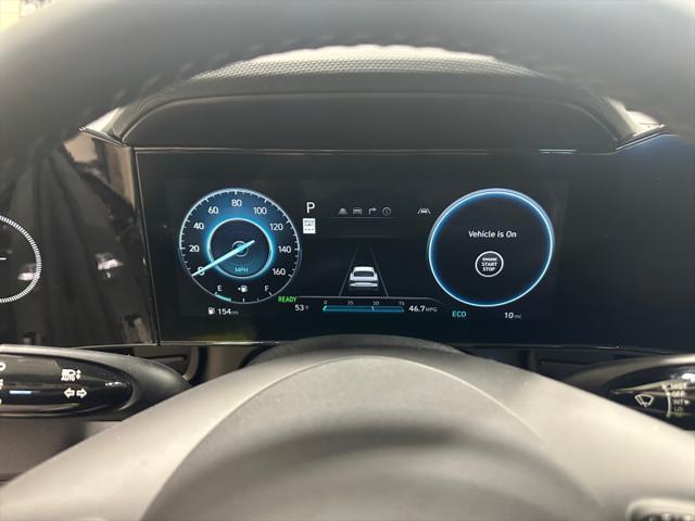 new 2025 Hyundai Elantra car, priced at $29,644