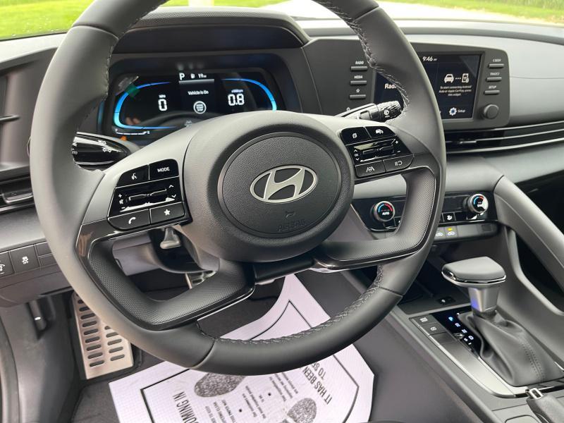 new 2025 Hyundai Elantra car, priced at $25,934