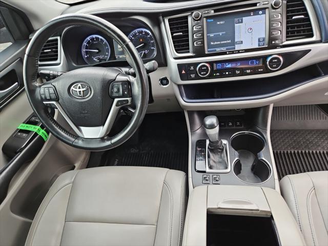 used 2018 Toyota Highlander car, priced at $27,995