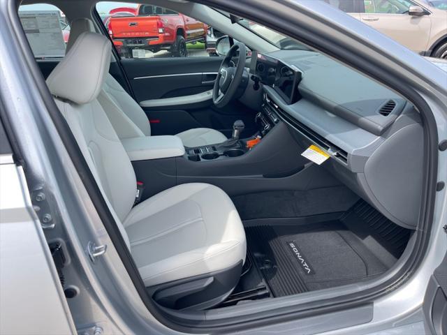 new 2025 Hyundai Sonata car, priced at $29,114