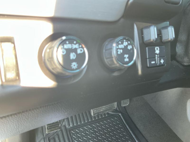 used 2016 GMC Yukon car, priced at $24,995