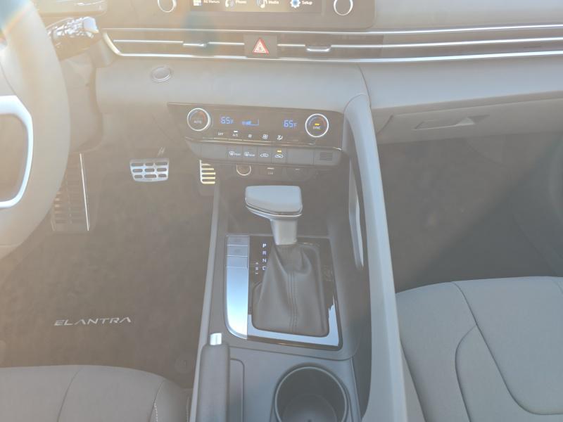 new 2025 Hyundai Elantra car, priced at $22,519