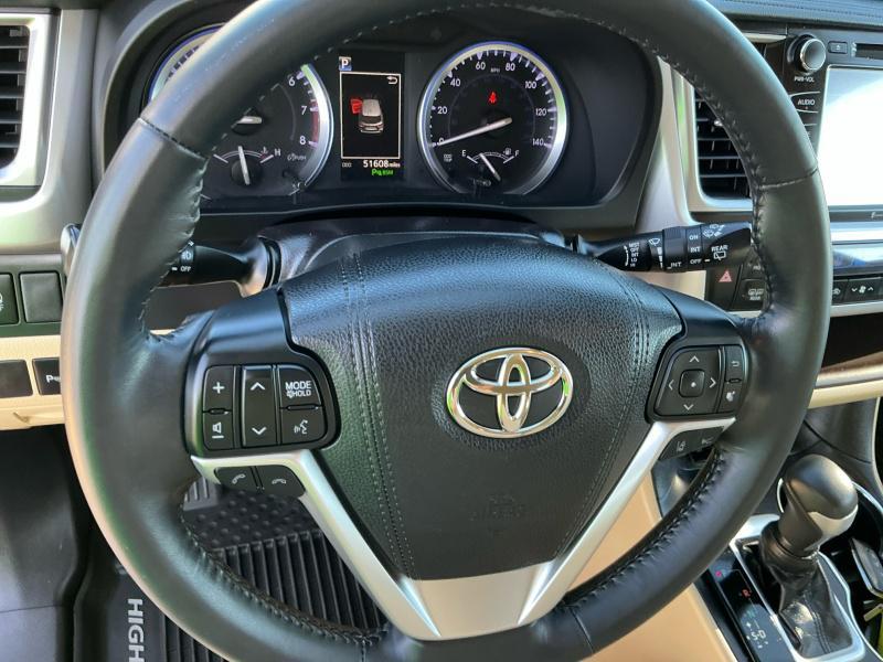 used 2018 Toyota Highlander car, priced at $27,995