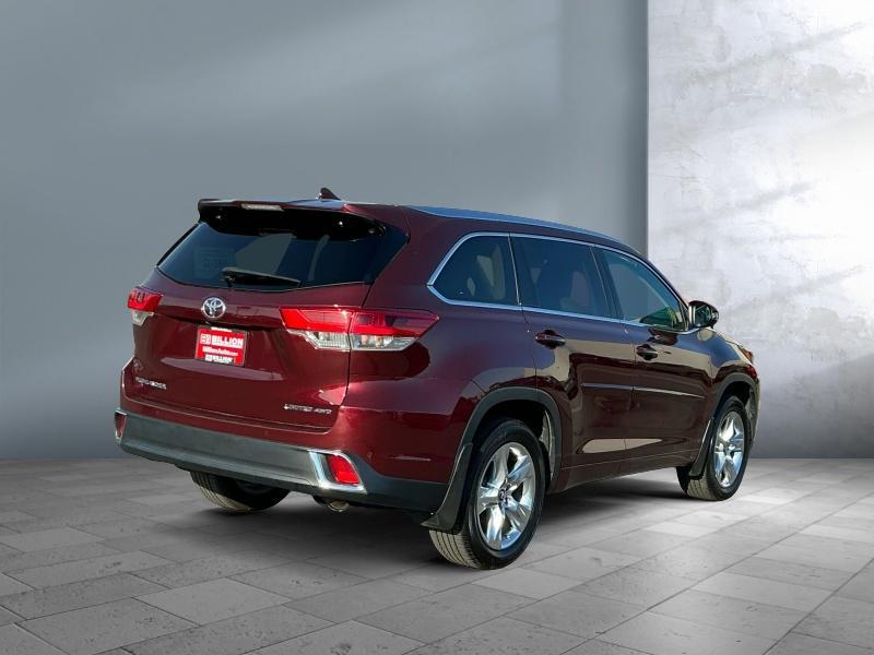 used 2018 Toyota Highlander car, priced at $27,995