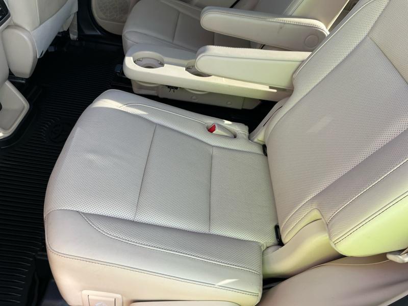used 2018 Toyota Highlander car, priced at $27,995