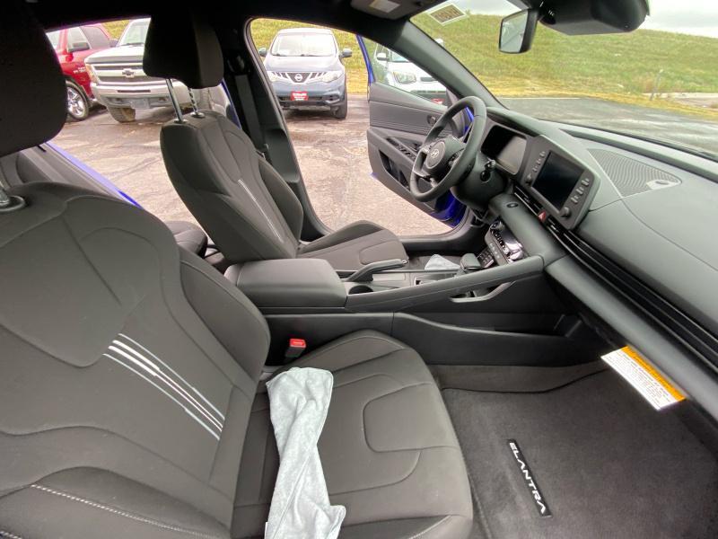new 2025 Hyundai Elantra car, priced at $22,559