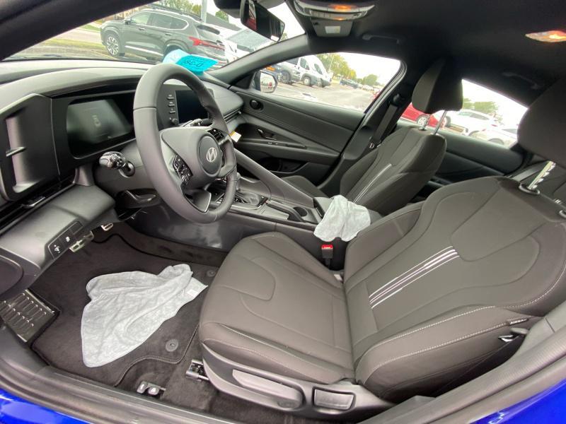 new 2025 Hyundai Elantra car, priced at $22,559