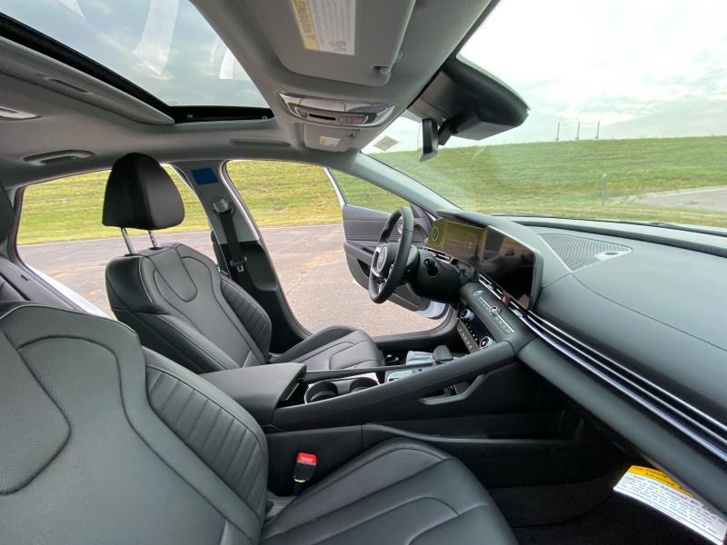 new 2025 Hyundai Elantra car, priced at $26,529