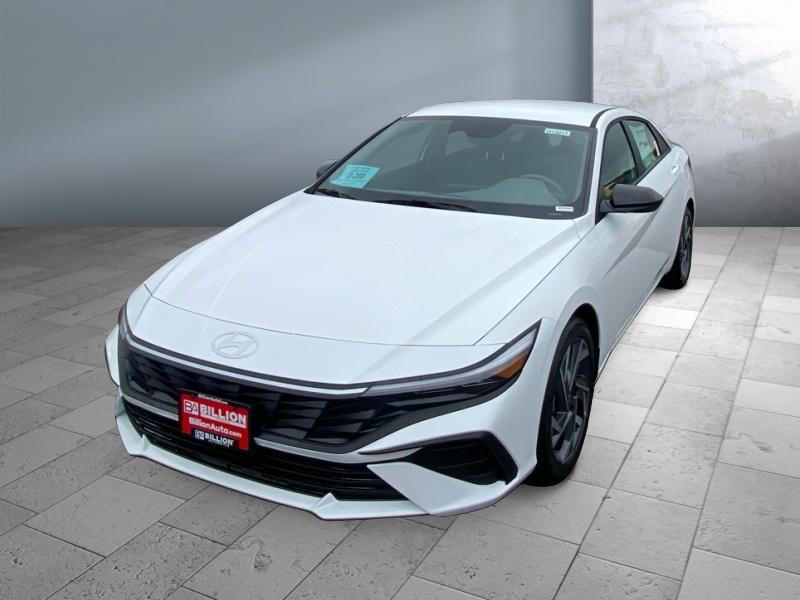 new 2025 Hyundai Elantra car, priced at $23,004