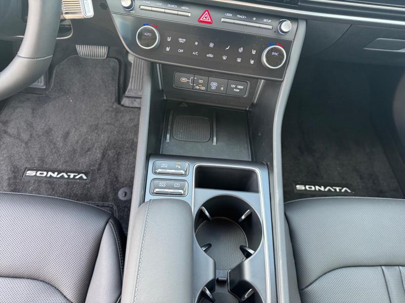 new 2025 Hyundai Sonata Hybrid car, priced at $37,047