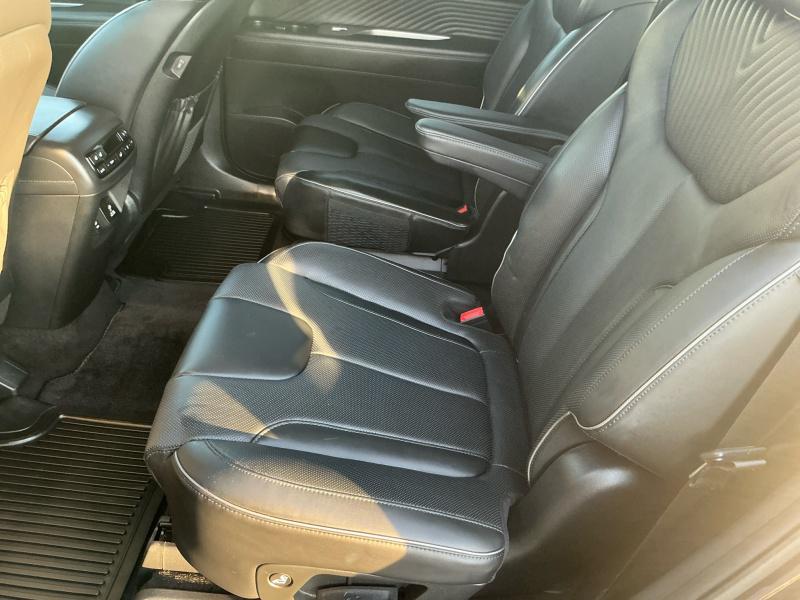used 2024 Hyundai Palisade car, priced at $45,995