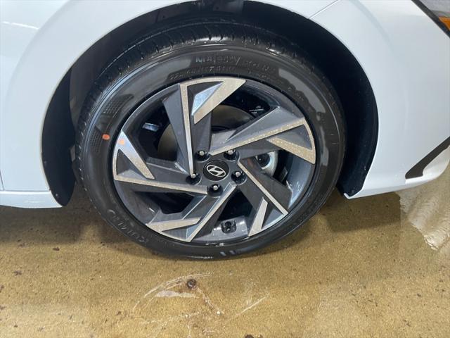 new 2025 Hyundai Elantra car, priced at $25,090