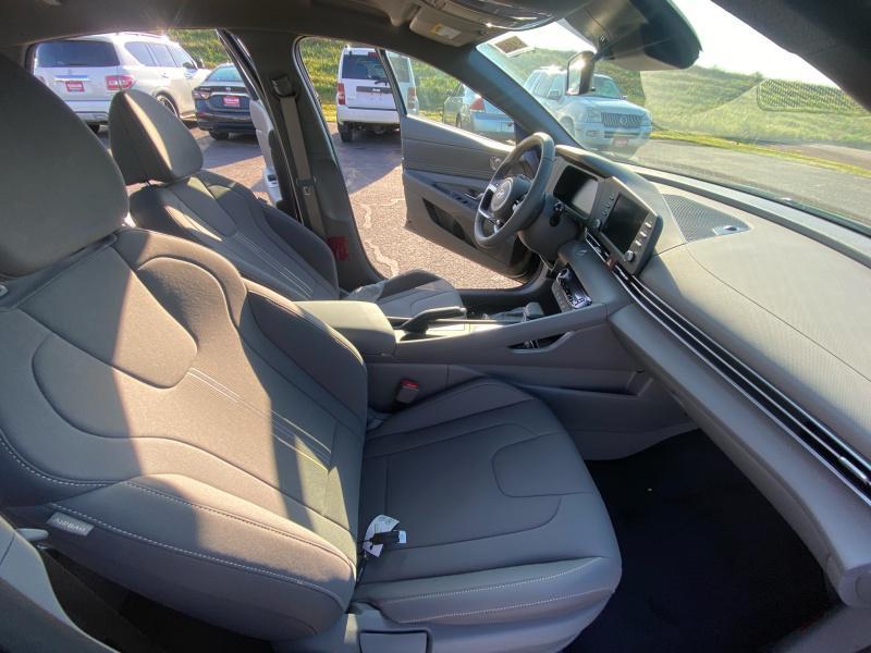 new 2025 Hyundai Elantra car, priced at $25,534